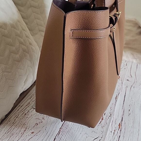 MICHAEL KORS Large Pebble Grained Tote Bag - Picture 6 of 16